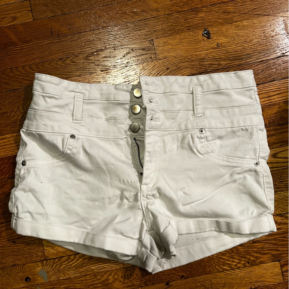 White jean shorts!